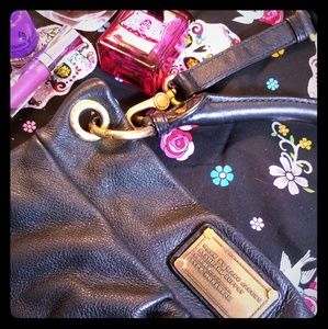 Marc Jacobs Bags - Marc Jacobs purse Marc Jacobs Bags - Marc Jacobs purse
